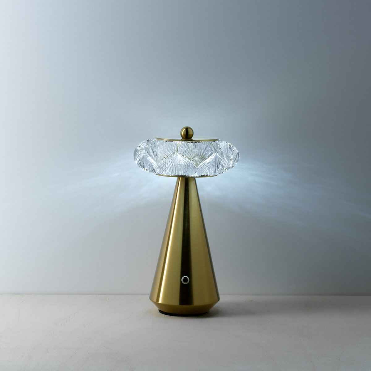 Die Diamond Diva LED-Tischlampe Bazar Bizar Living