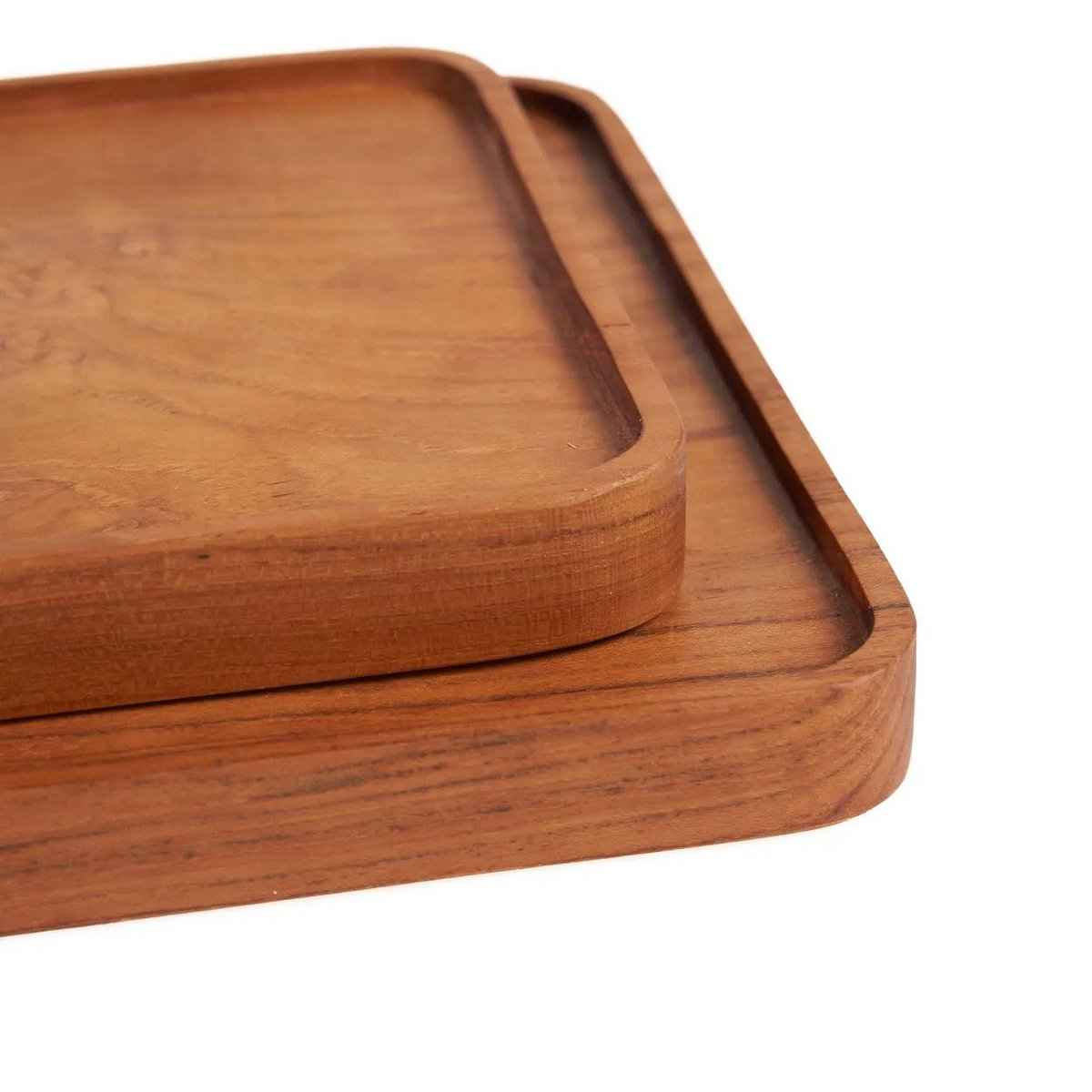 Der quadratische Teller aus Teakholz – Natur – S Bazar Bizar Living