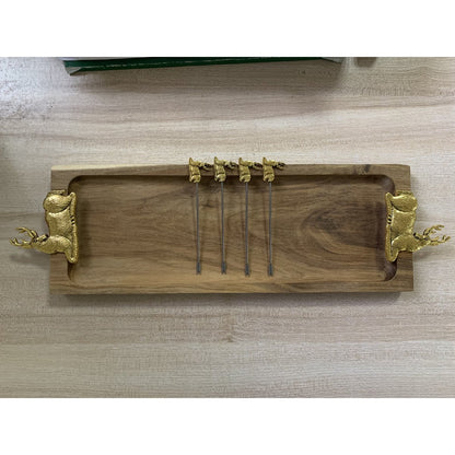 Entwurf und Käseblett und 4 Spikes Aperitif Doré
