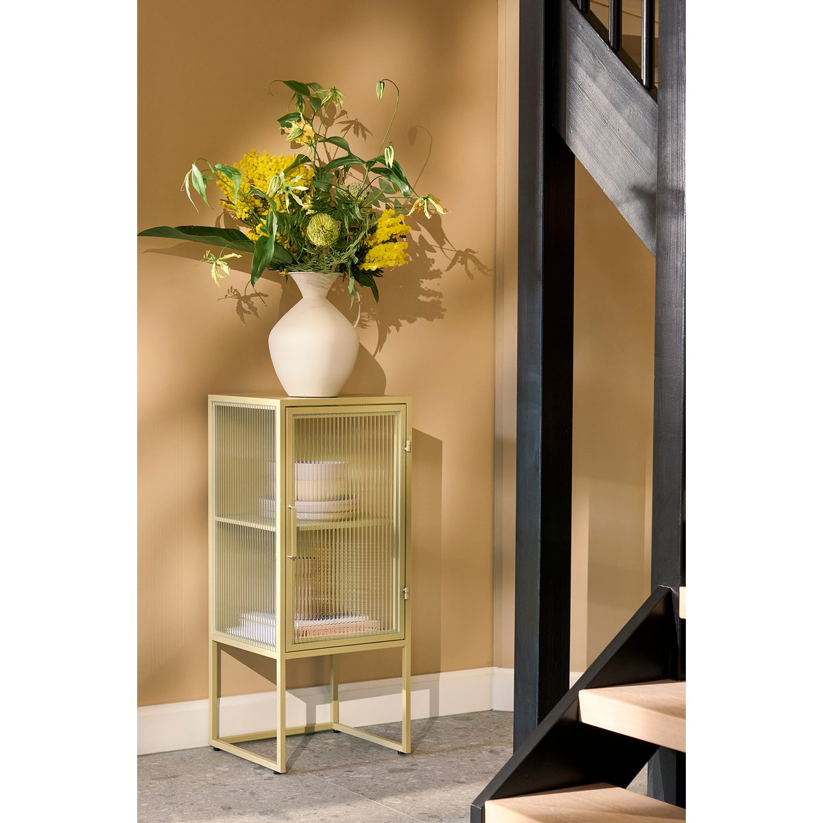 Clifton -Aufbewahrungsschrank mit Türen - L38 x B35 x H90 cm - Metall - Beige - Pimis living by Konceptpunkt