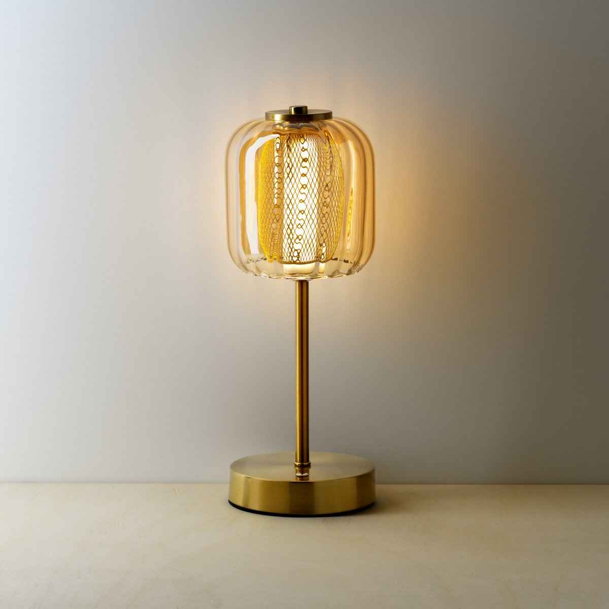 Die Lighty Gaga LED-Tischlampe Bazar Bizar Living
