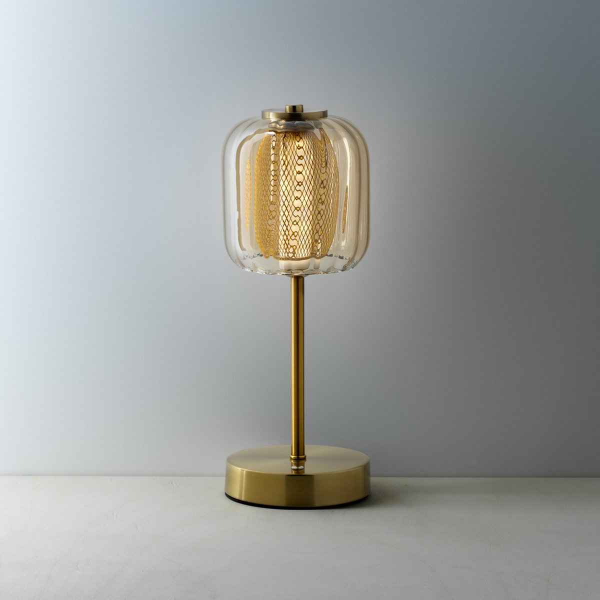 Die Lighty Gaga LED-Tischlampe Bazar Bizar Living