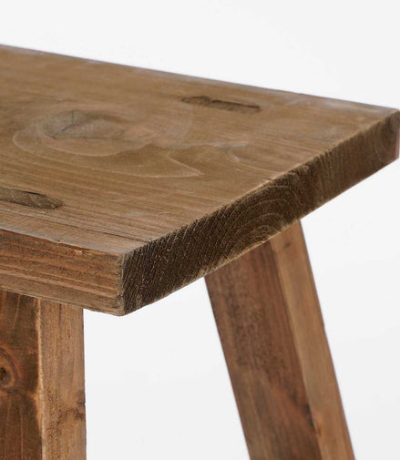 Mutiger Holzhocker – L38 x B29 x H34 cm – recyceltes Holz – Braun - Pimis living by Konceptpunkt