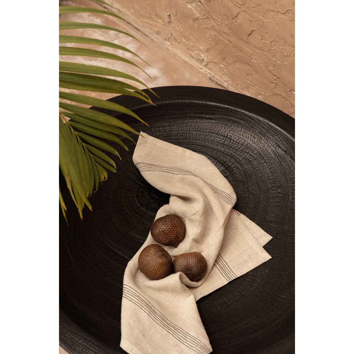 The Lint Biscuit Serviette – Naturschwarz – 45 x 45 Bazar Bizar Living
