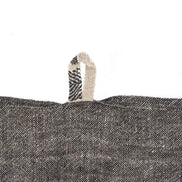 Das Linen Smudge Küchentuch – Naturschwarz – 50 x 70 Bazar Bizar Living
