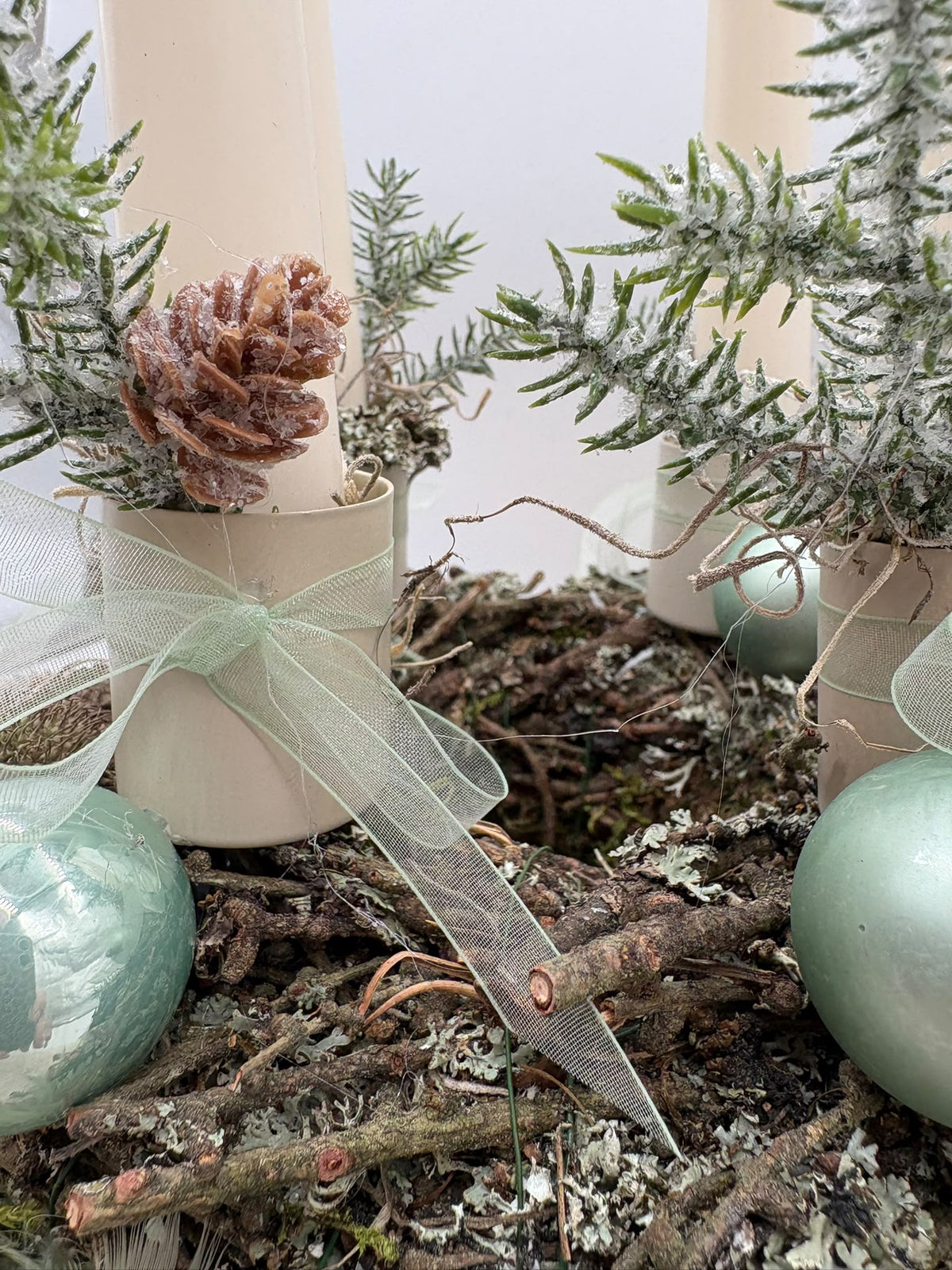 Adventskranz Reben / Moos / Federn mit 4 Kerzen