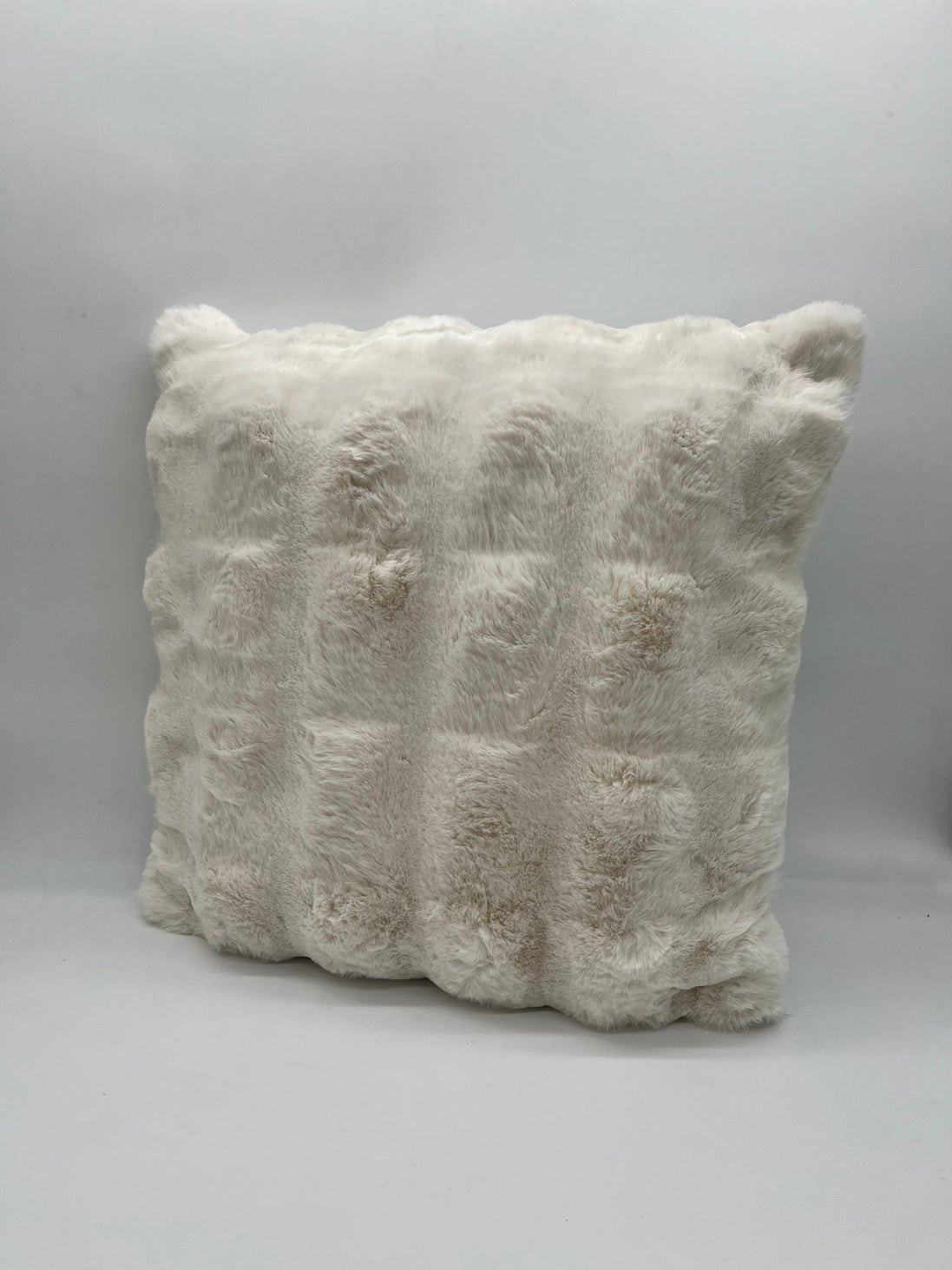 Kissen Eloise weiß Kunstfell 45 x x45 cm