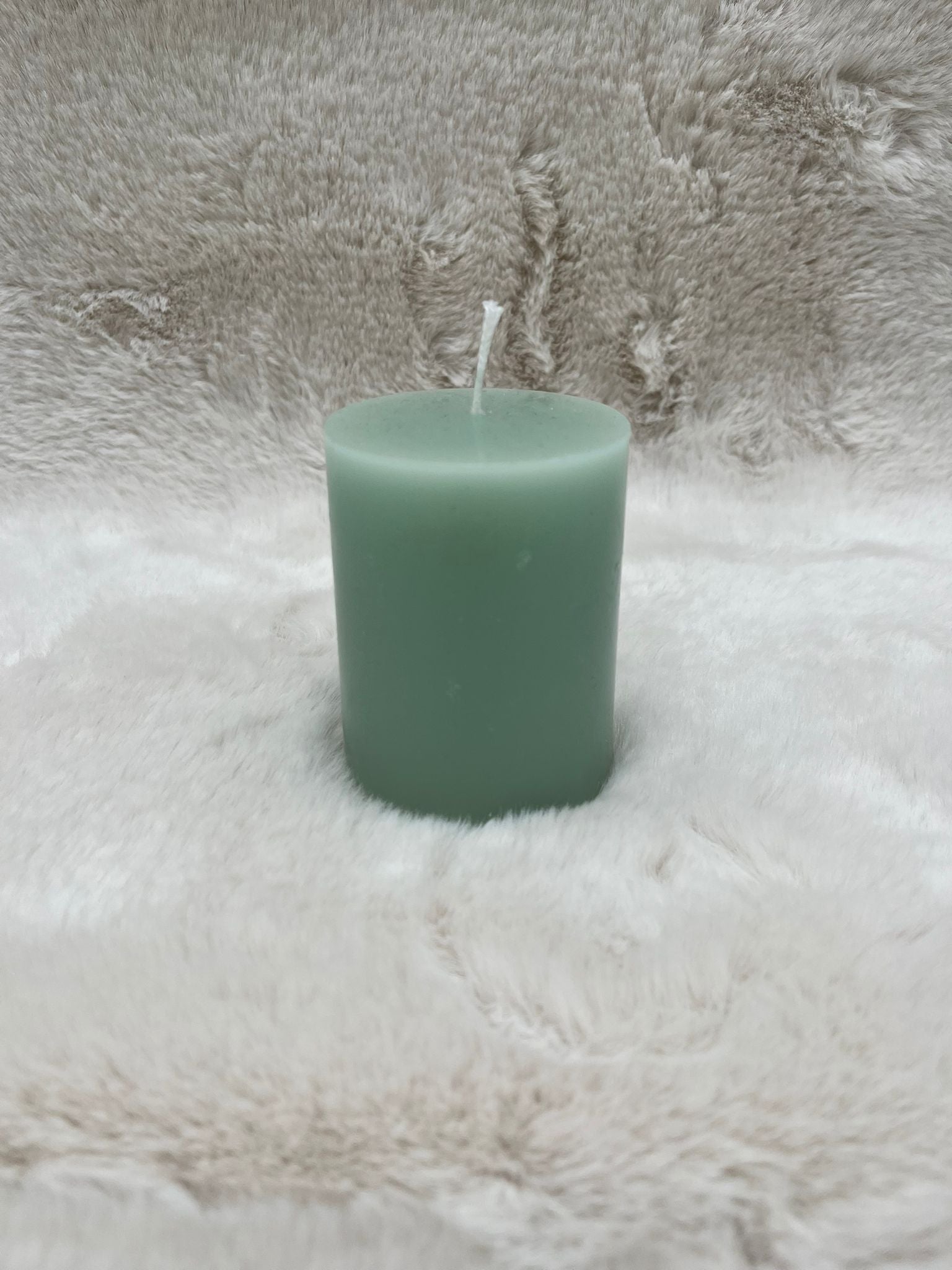 Stumpenkerze Jade kaufen – Elegante Wachskerze für gemütliche Atmosphäre