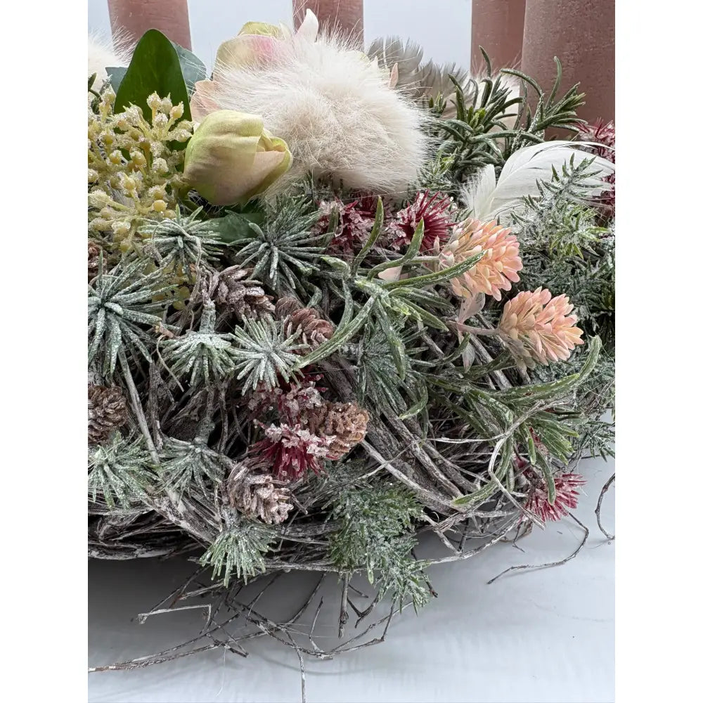 Adventskranz Mega Reisigkranz /Federn / Christrose mit 4 Kerzen