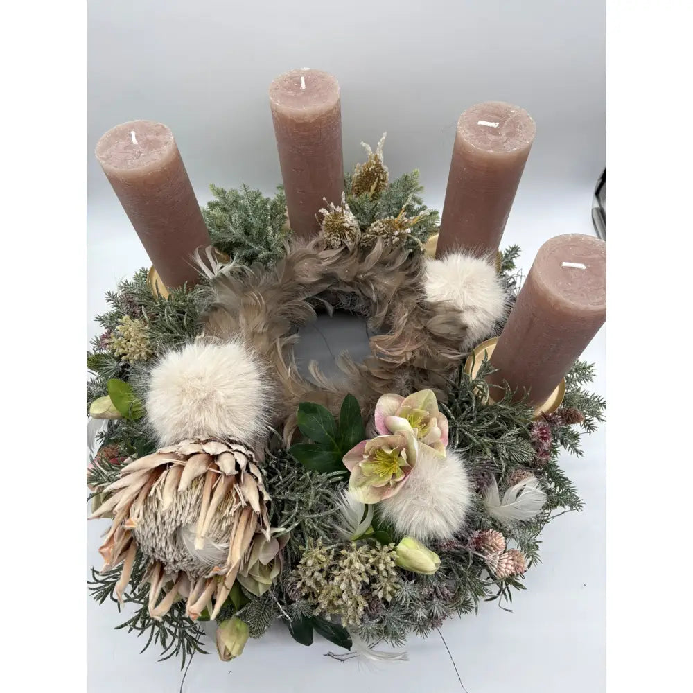 Adventskranz Mega Reisigkranz /Federn / Christrose mit 4 Kerzen