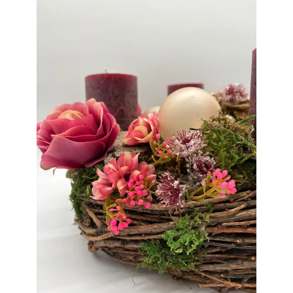 Adventskranz Pinienzweige / Christstern / Moos mit 4 Kerzen