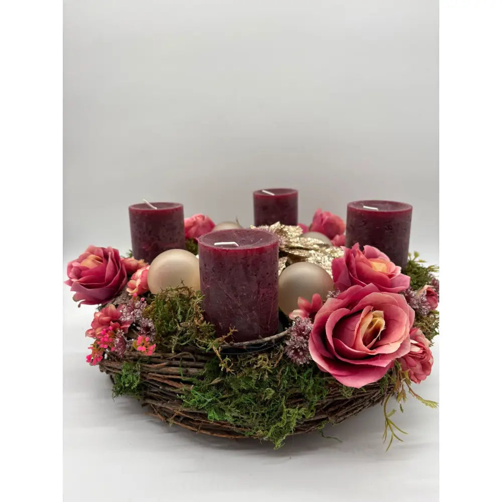 Adventskranz Pinienzweige / Christstern / Moos mit 4 Kerzen