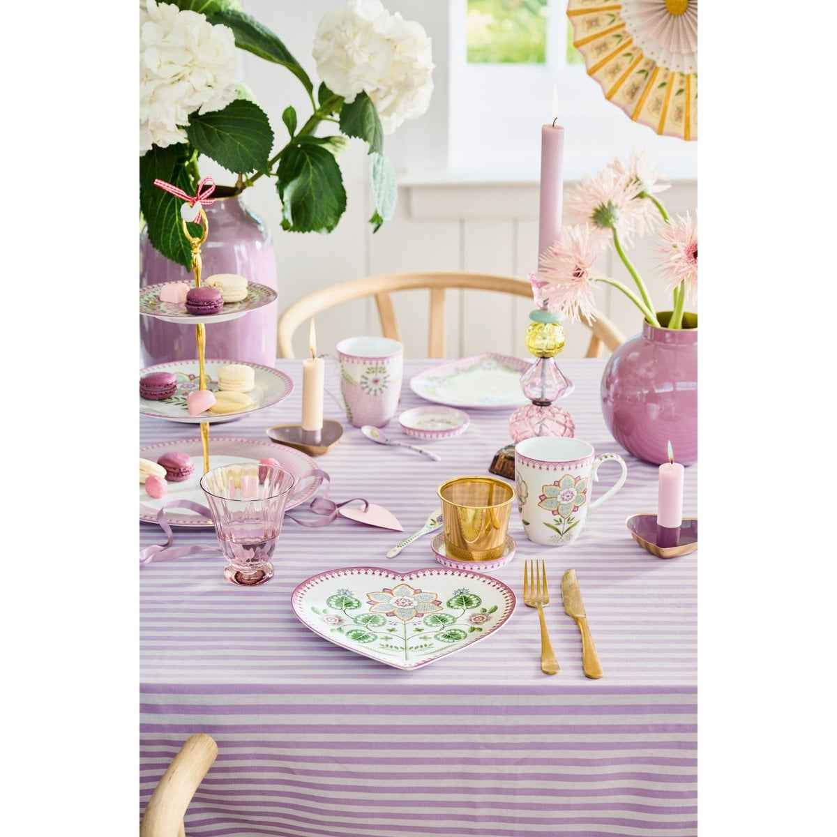 Set/2 Heart Shape Plates Lily&Lotus Lilac 21.5cm Pip Studio - German and Austrian markets only
