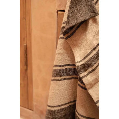 Das Linen Smudge Küchentuch – Naturschwarz – 50 x 70