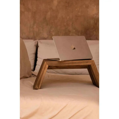 Der Ashley Cocoon Tisch – Natur