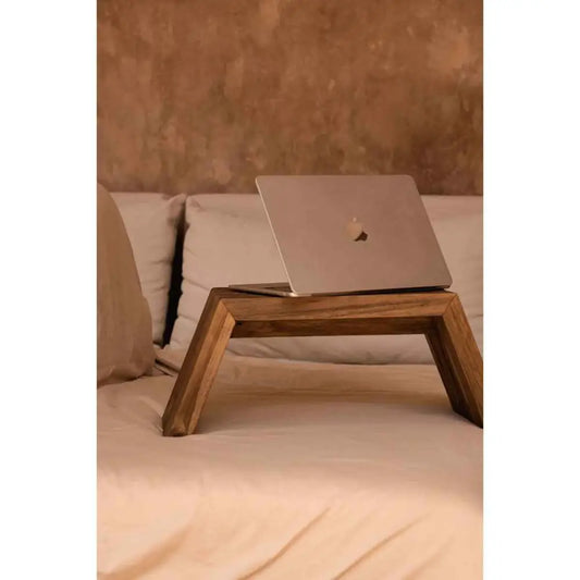 Der Ashley Cocoon Tisch – Natur
