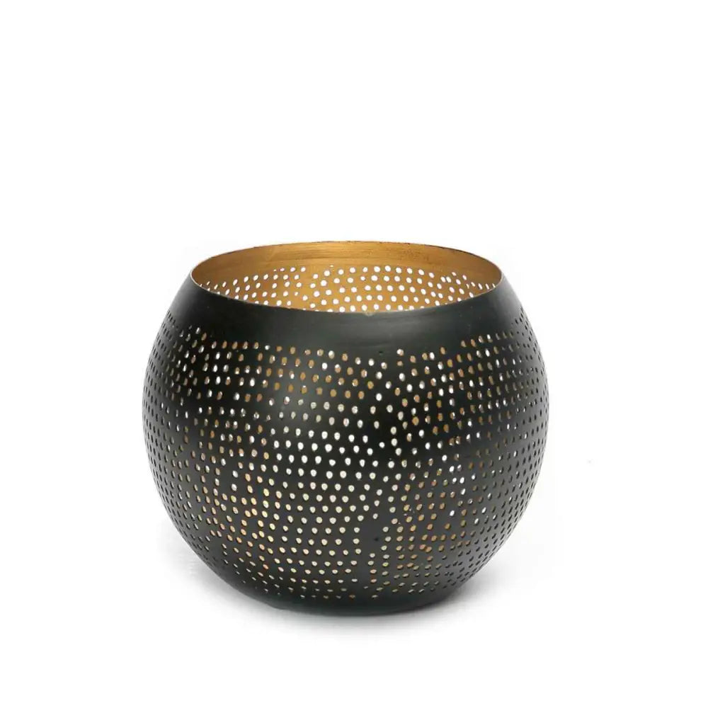 Der durchbohrte Ball - Schwarzes Gold - M.