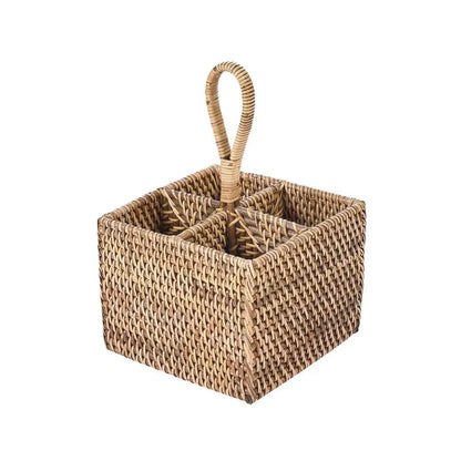 Der Rattan-Besteckbehälter Nr. 4 – Naturbraun