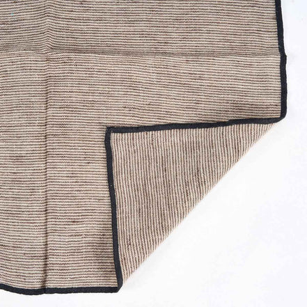 The Code Leinenserviette – Naturschwarz – 45 x 45 Bazar Bizar Living