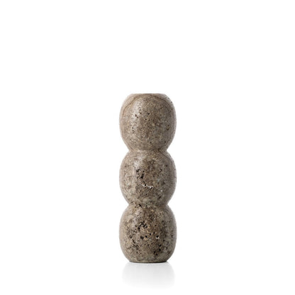 Der Travertin-Totem-Kerzenhalter – Grau – L - Pimis Living