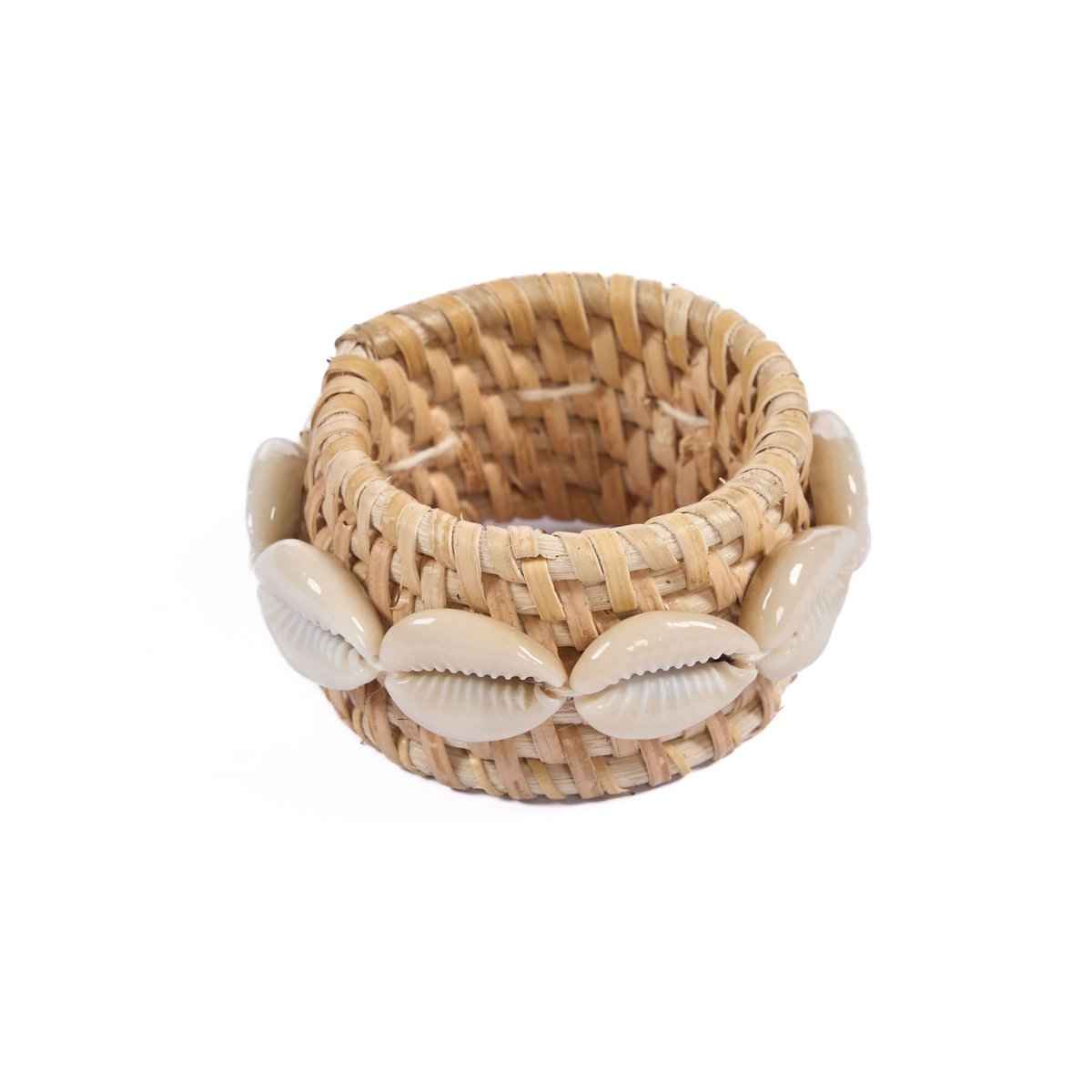 Der Rattan-Muschel-Serviettenring – Naturweiß Bazar Bizar Living