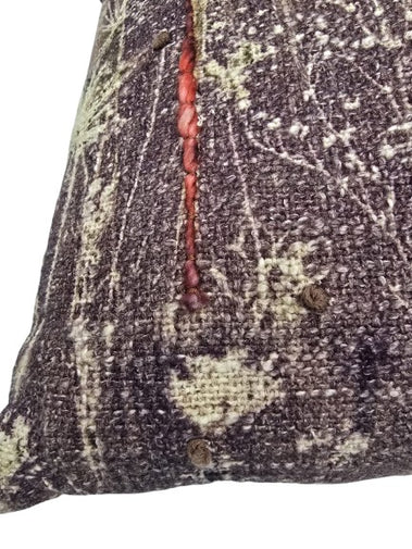 Cushion embroidered with dandelion motif, 50 cm x 50 cm